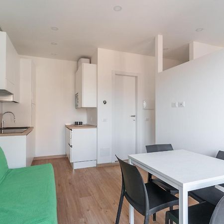 Cimiano Suite 21, New Apartment Milan Luaran gambar