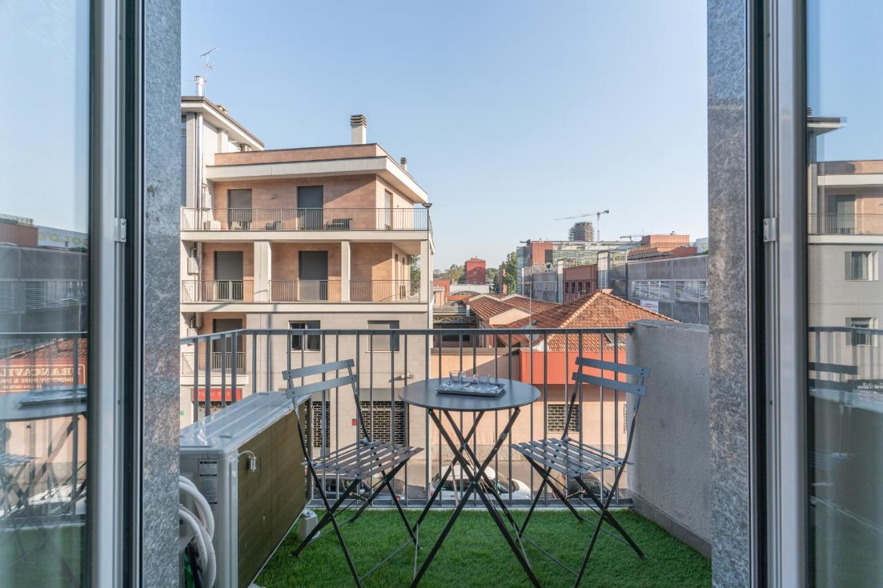 Cimiano Suite 21, New Apartment Milan Luaran gambar