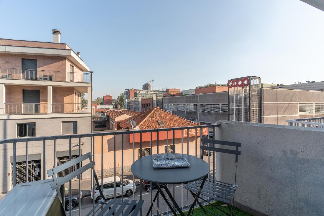Cimiano Suite 21, New Apartment Milan Luaran gambar