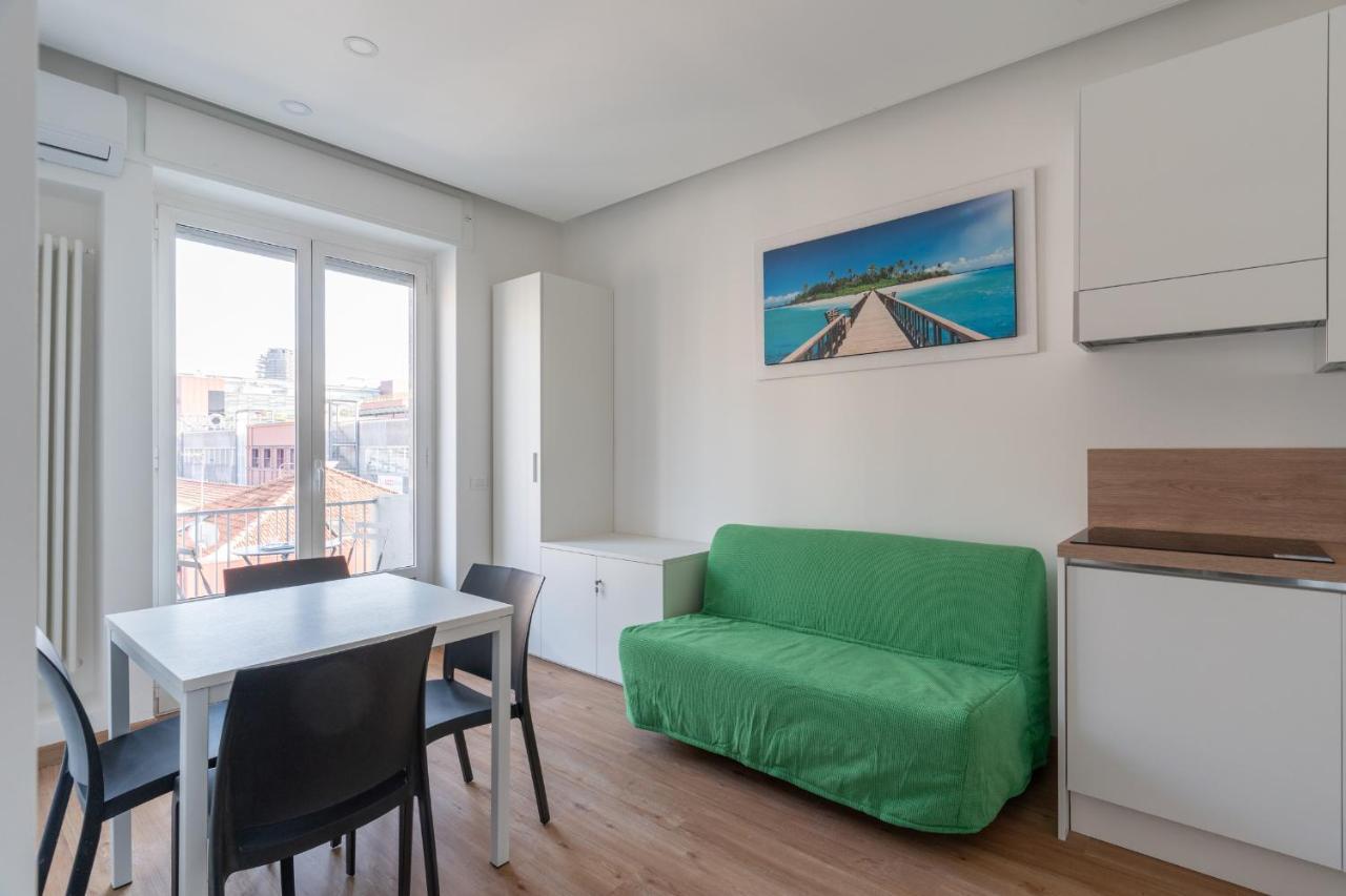 Cimiano Suite 21, New Apartment Milan Luaran gambar